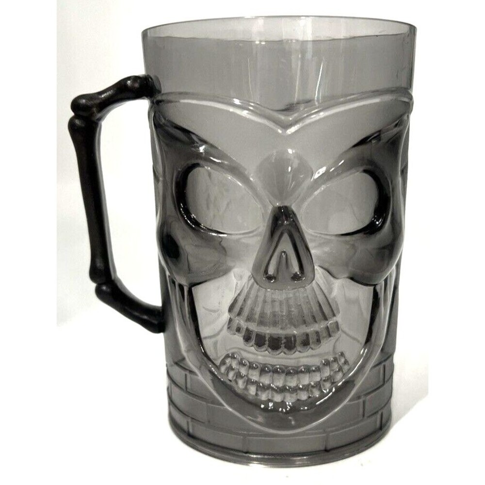 Halloween Skull Plastic Mug w/ Handle Spooky Village Drink Cup Pirate Party 24oz